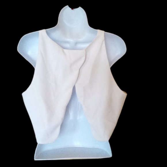 White Crop Top Size Medium - Picture 1 of 3
